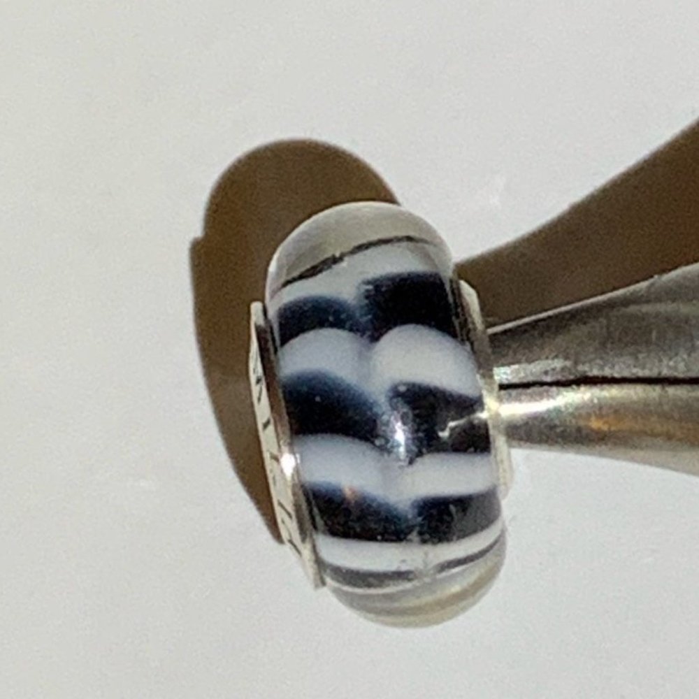 zebra print chamilia charm retired ✨⬇️ 💲